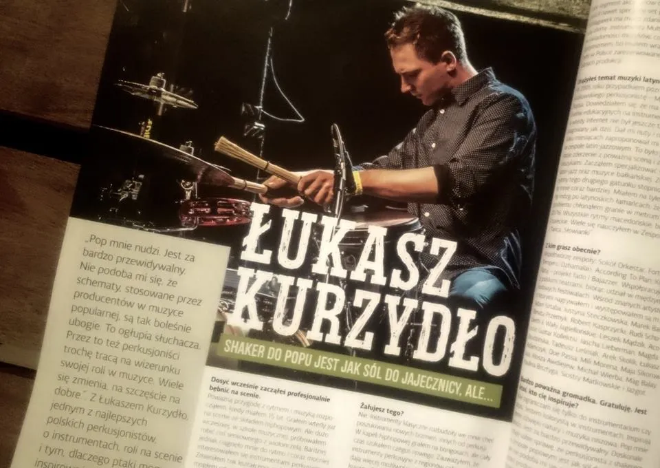 Polish magazine interview with Łukasz Kurzydło, with a photo of him playing drums with brushes
